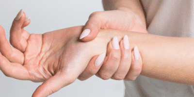 The Effectiveness of Low-Level Laser Therapy (LLLT) in the Treatment of Carpal Tunnel Syndrome: A Comprehensive Review